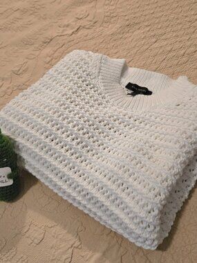 ANN TAYLOR Short Sleeve Sweater in White Size S